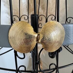 Vintage Mimi Di N Gold Clam Shell Clasp Light Gray Faux Leather Adjustable Belt
